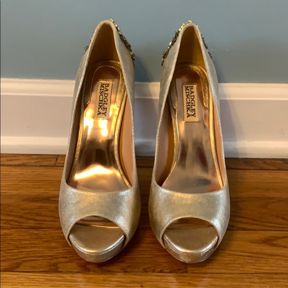 NEW - Badgley Mischka Heels size 8